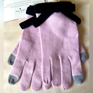 Kate spade gloves with bow detail - NWT - pink with black trim